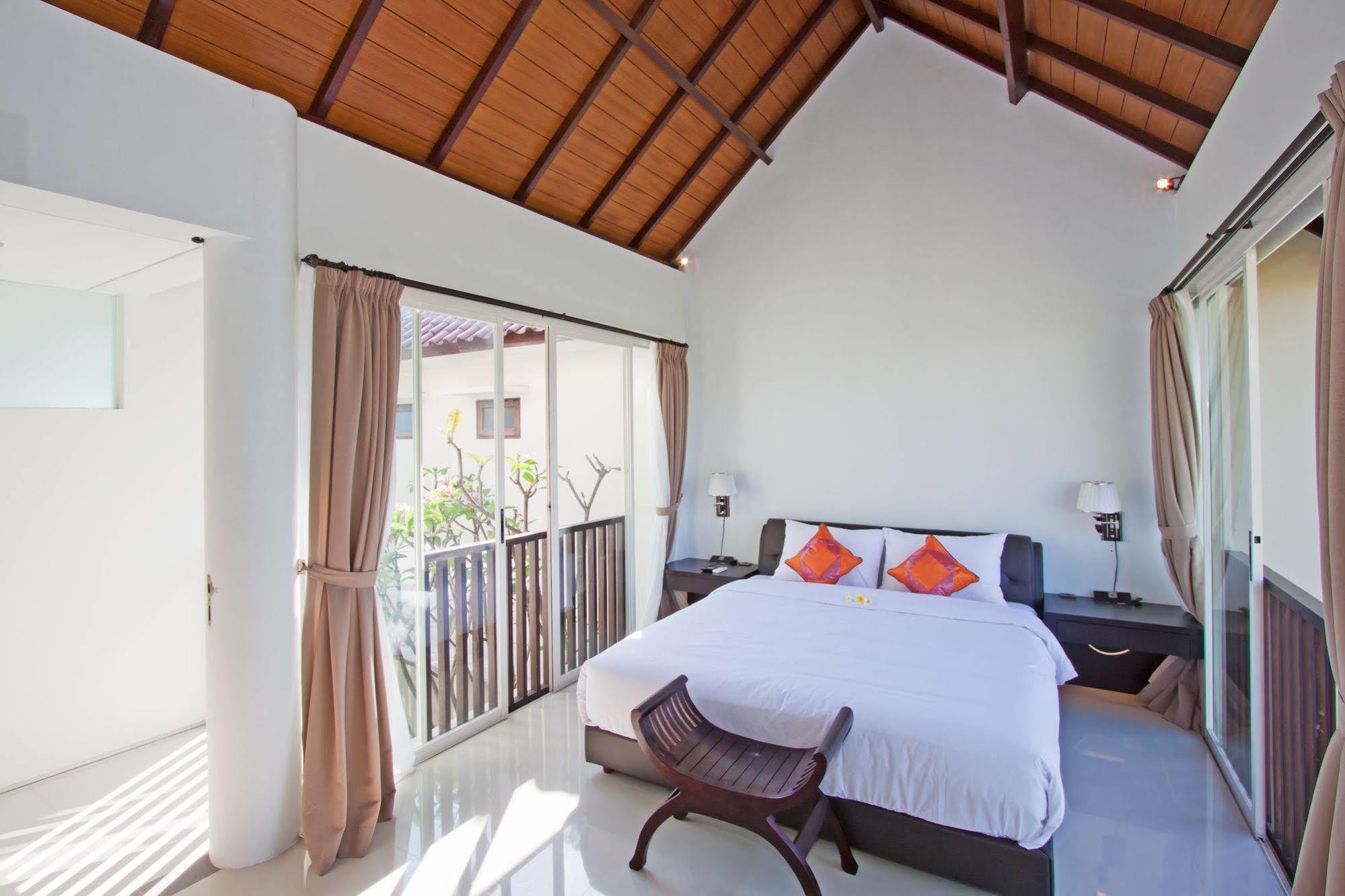 Grace And Milena Guesthouse Kuta  Luaran gambar