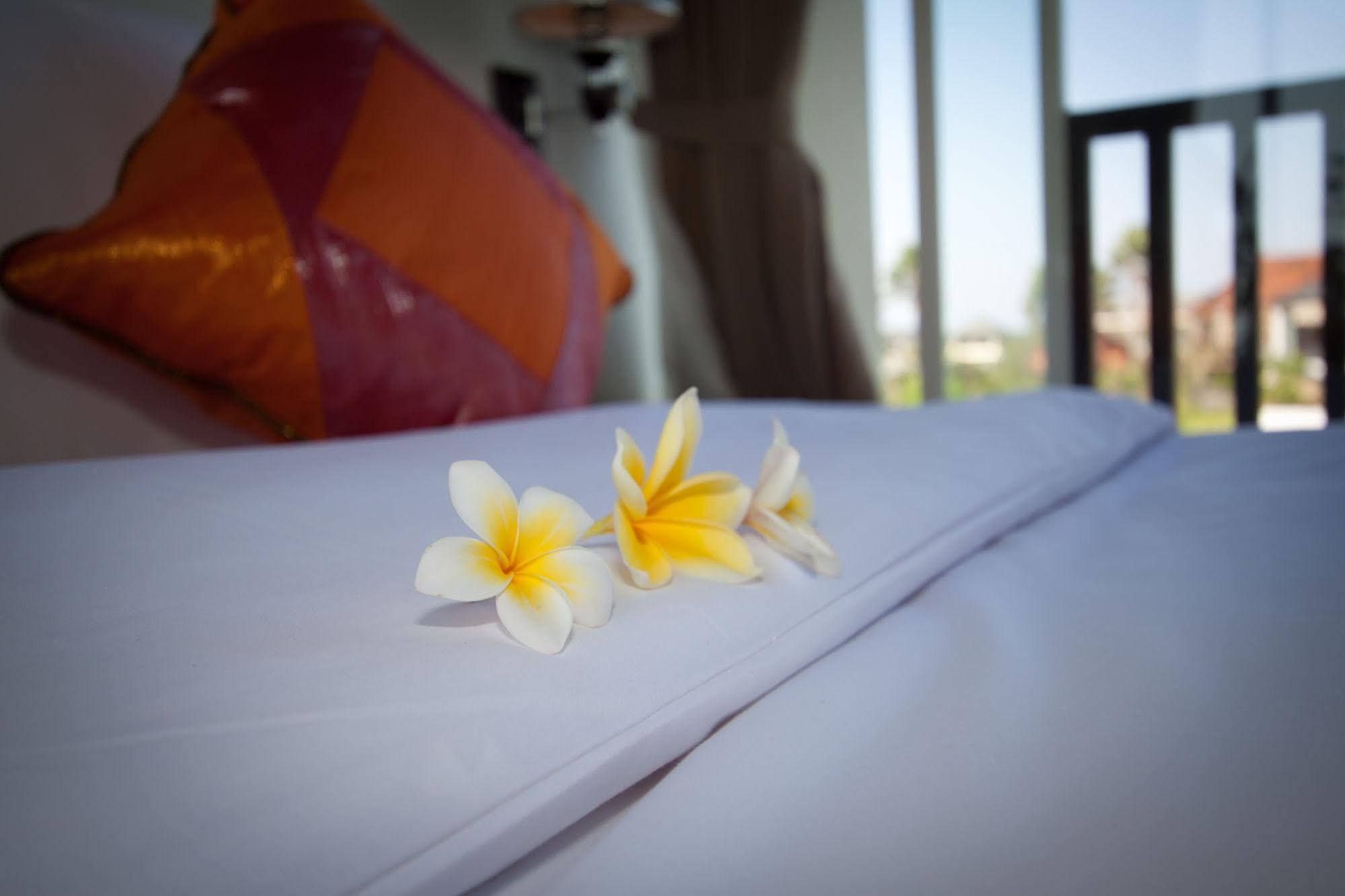 Grace And Milena Guesthouse Kuta  Luaran gambar